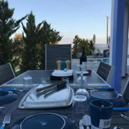 Impeccable 3-bed Santorini Villa Monolithos